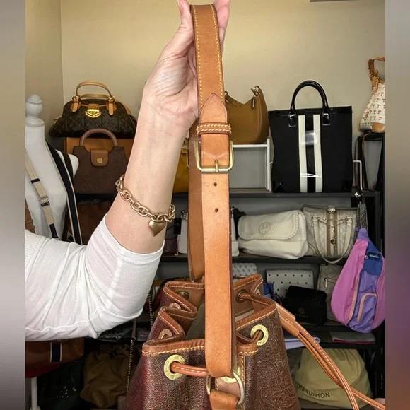 Vintage Etro Paisley Bucket Bag | Made in Italy | Leather Trim Large Drawstring - Picture 8 of 14